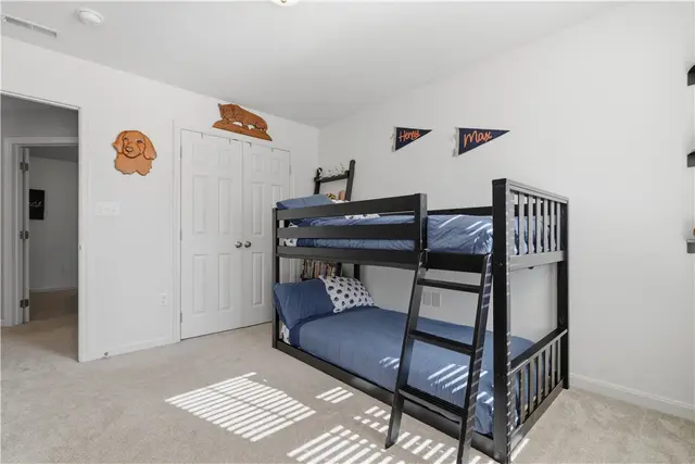 1640 Heritage Dr gallery image 17