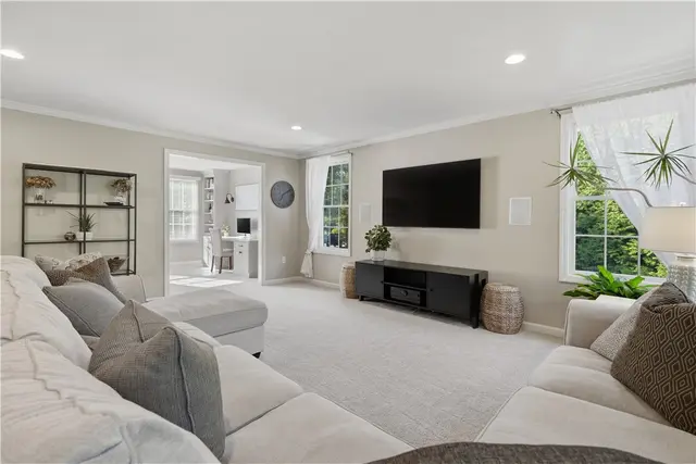 1640 Heritage Dr gallery image 20
