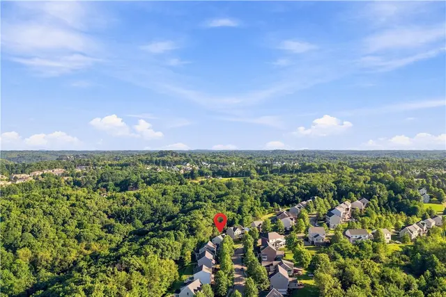 1640 Heritage Dr gallery image 26