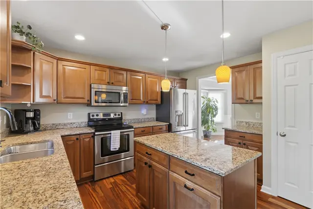 1640 Heritage Dr gallery image 28