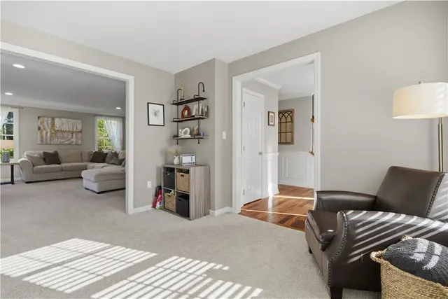 1640 Heritage Dr gallery image 33