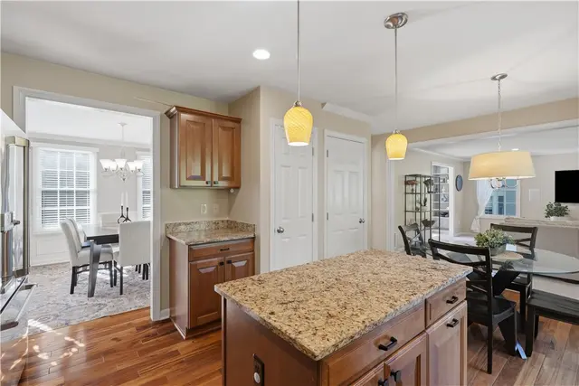 1640 Heritage Dr gallery image 38