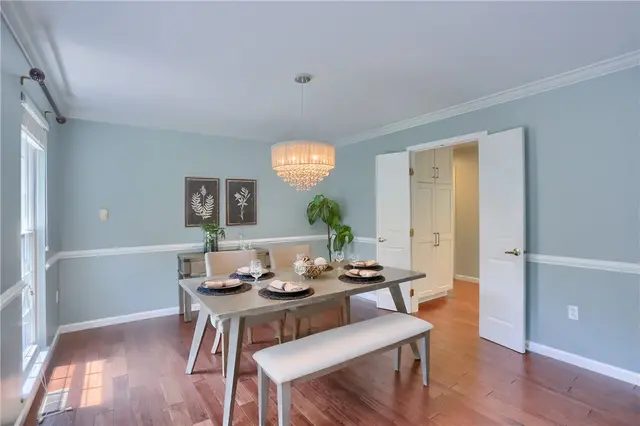 1642 Oakleaf Ln gallery image 8
