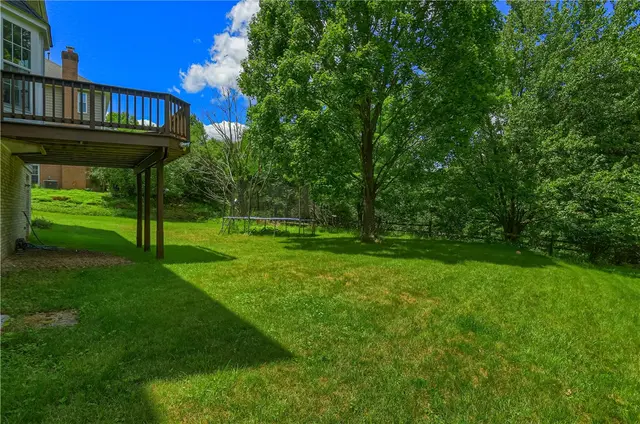1642 Oakleaf Ln gallery image 14