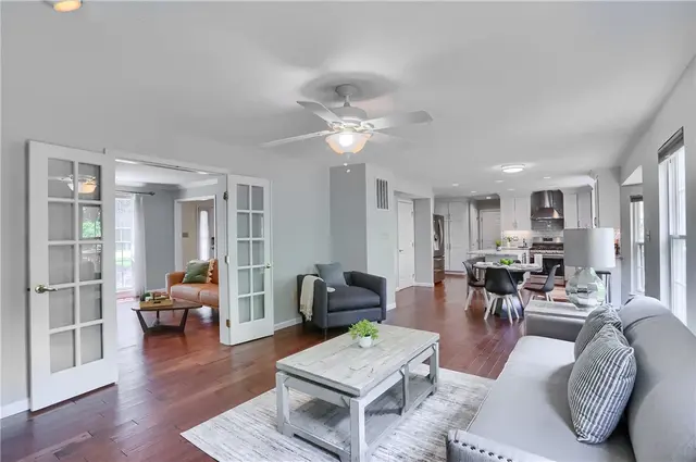 1642 Oakleaf Ln gallery image 19