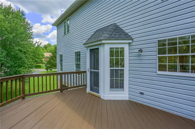 1642 Oakleaf Ln gallery image 26