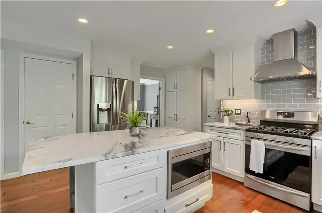 1642 Oakleaf Ln gallery image 31