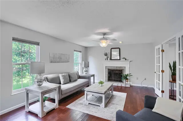 1642 Oakleaf Ln gallery image 33