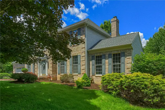 1642 Oakleaf Ln gallery image 35