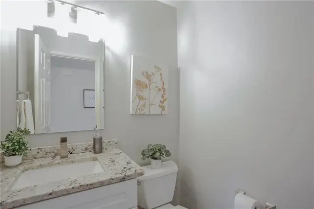 1642 Oakleaf Ln gallery image 37