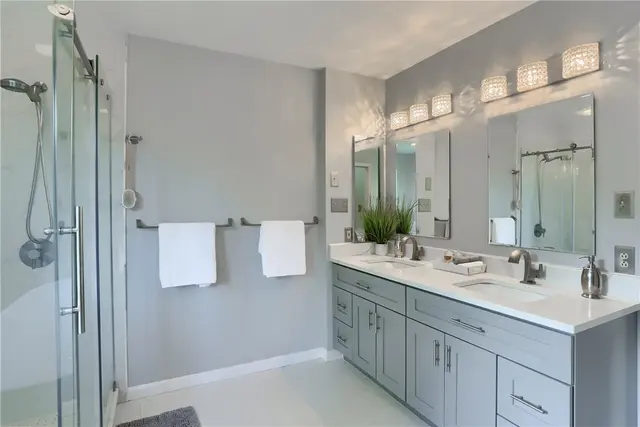1642 Oakleaf Ln gallery image 45