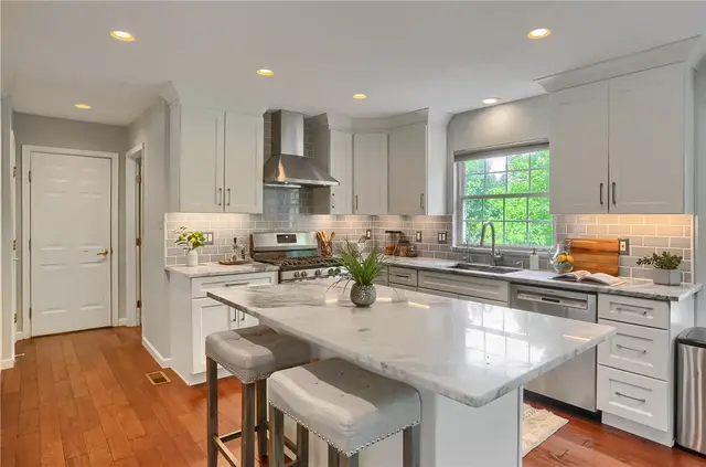 1642 Oakleaf Ln gallery image 47