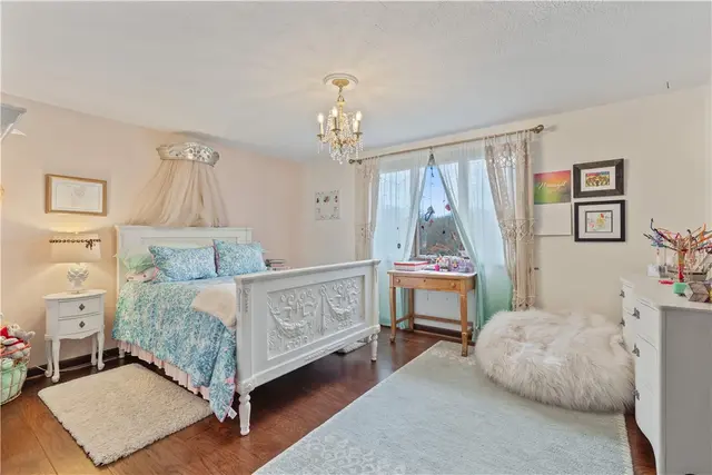 1644 King James Dr gallery image 6