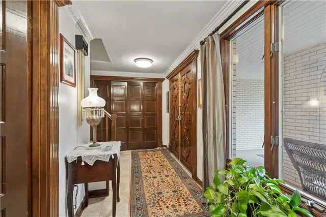 1644 King James Dr gallery image 17