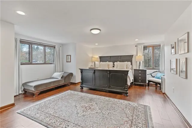 1644 King James Dr gallery image 29