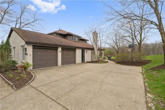 1644 King James Dr gallery image 38