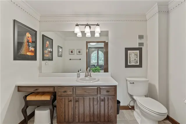 1644 King James Dr gallery image 40