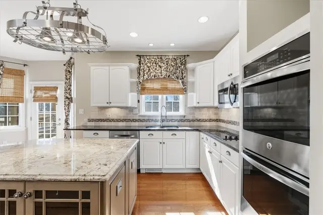 165 Sewickley Farm Cir gallery image 9