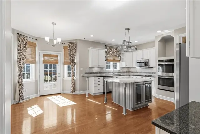 165 Sewickley Farm Cir gallery image 12