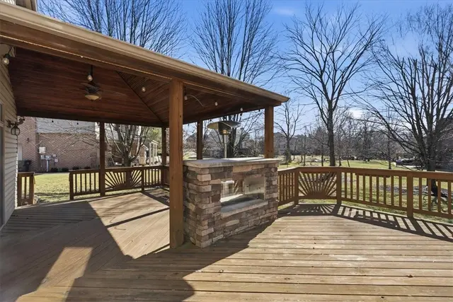 165 Sewickley Farm Cir gallery image 36