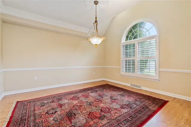 165 Wedgewood Drive gallery image 36