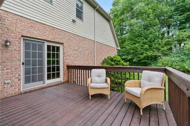 165 Wedgewood Drive gallery image 39