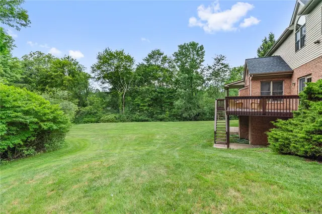 165 Wedgewood Drive gallery image 8