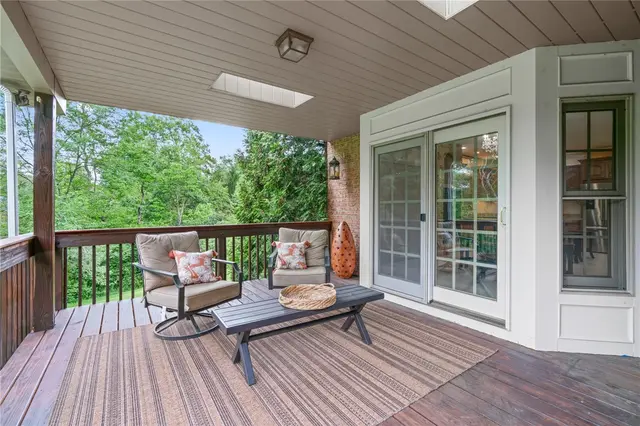 165 Wedgewood Drive gallery image 13