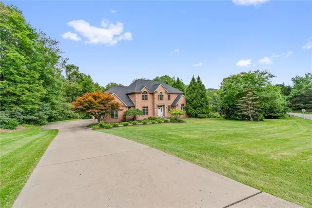 165 Wedgewood Drive gallery image 14
