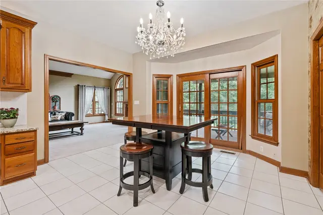 165 Wedgewood Drive gallery image 22