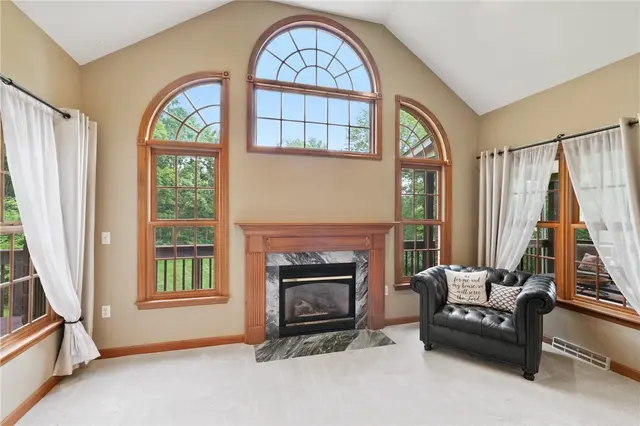 165 Wedgewood Drive gallery image 47