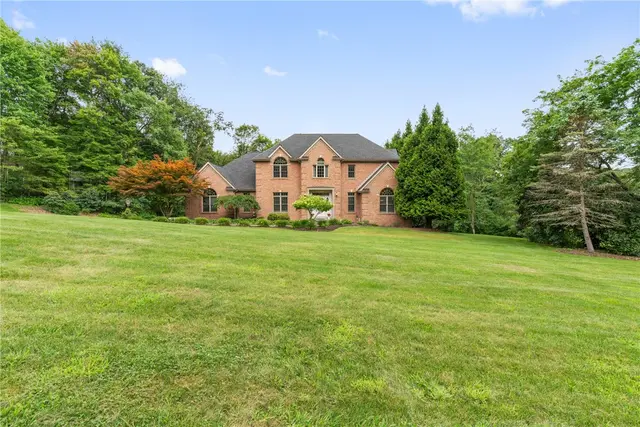 165 Wedgewood Drive gallery image 48