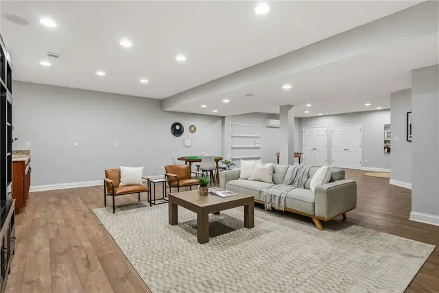 1659 Blackburn Heights Drive gallery image 39