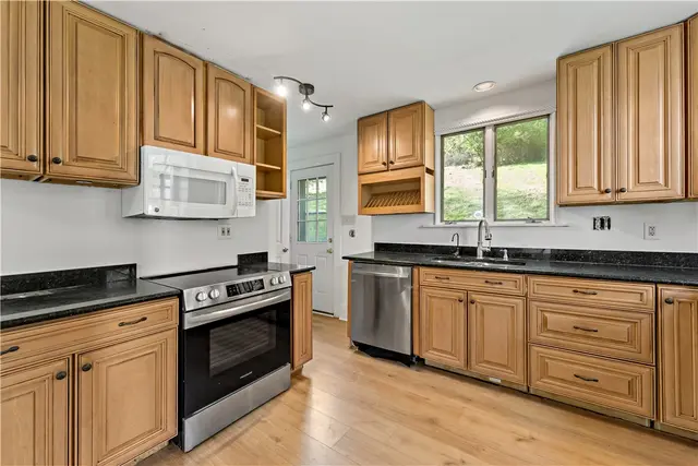 166 Warrendale Bakerstown Rd gallery image 16