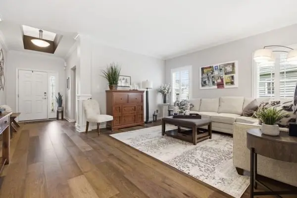 167 Independence WAY gallery image 11