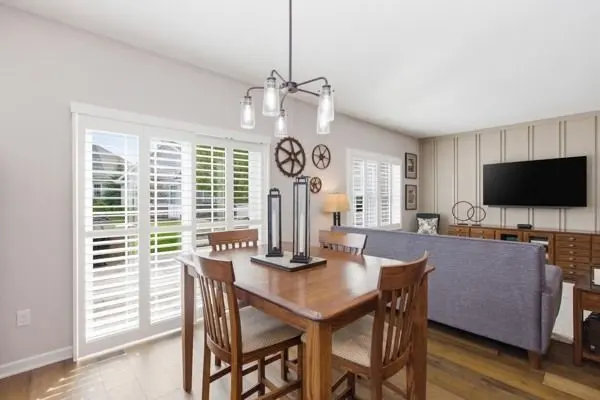167 Independence WAY gallery image 15
