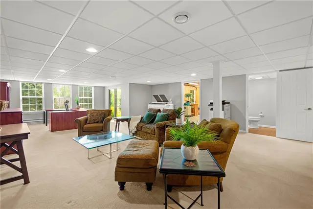 168 Kensington Dr gallery image 18