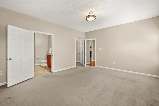 168 Kensington Dr gallery image 26