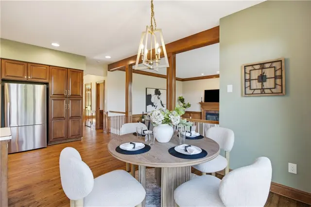 1689 Sturbridge Dr gallery image 3