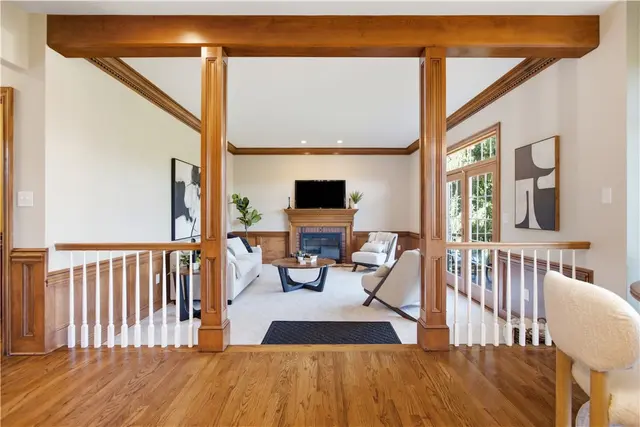 1689 Sturbridge Dr gallery image 5