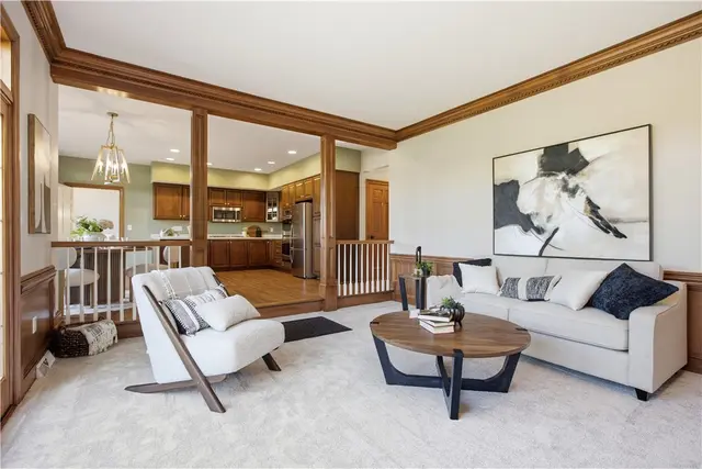 1689 Sturbridge Dr gallery image 39