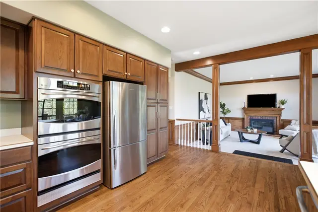 1689 Sturbridge Dr gallery image 44