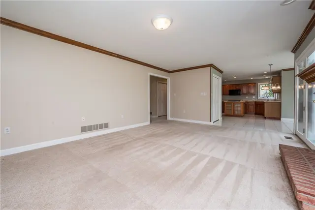 170 Pinehurst Dr gallery image 11