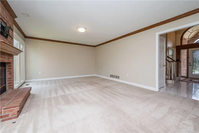 170 Pinehurst Dr gallery image 12
