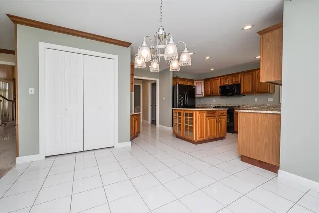 170 Pinehurst Dr gallery image 26