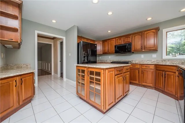 170 Pinehurst Dr gallery image 27