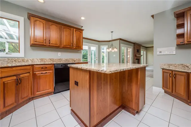 170 Pinehurst Dr gallery image 30