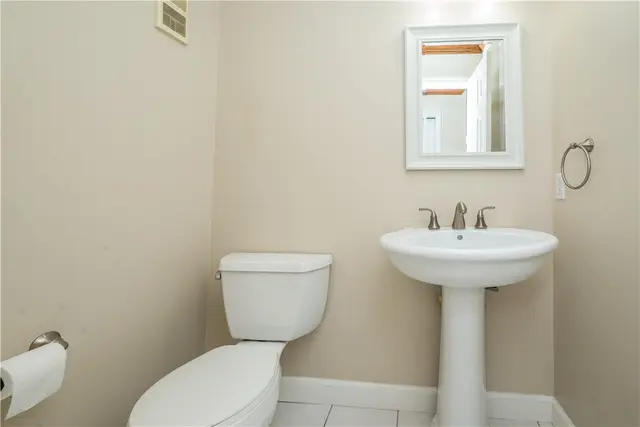 170 Pinehurst Dr gallery image 33