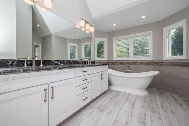 170 Pinehurst Dr gallery image 41