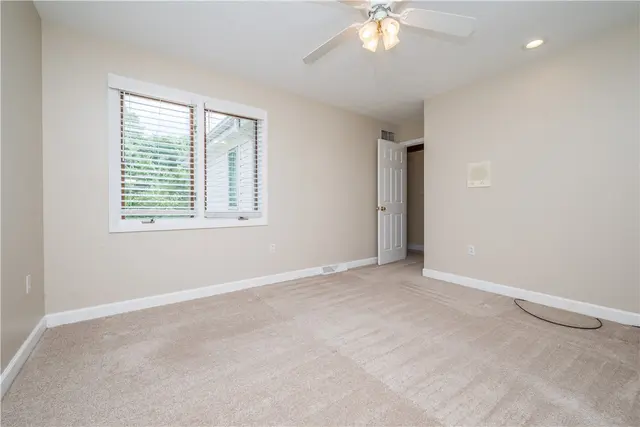 170 Pinehurst Dr gallery image 47